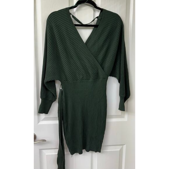 Love Tree Green Ribbed Knit Belted Sweater Long Sleeve v-neck Dress Sz Med NWOT - Picture 2 of 8